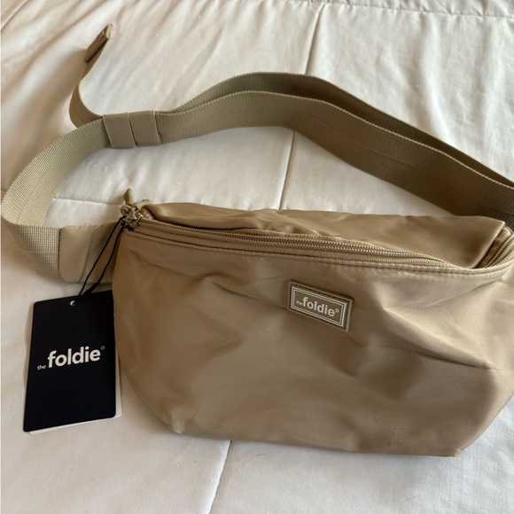 The Foldie® Crossbody Bag - Picture 2 of 6